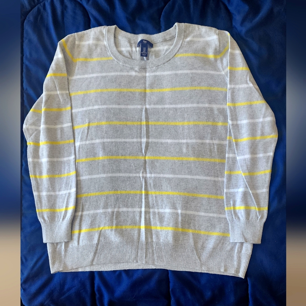 GAP Women's Gray and Yellow Striped Sweater